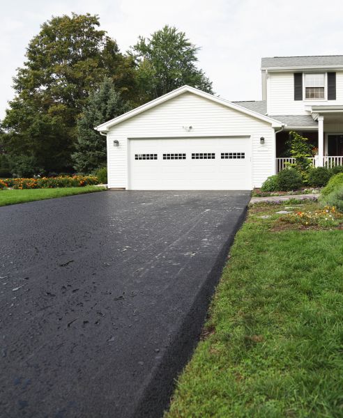 Blacktop Driveway Paving in Vallejo
