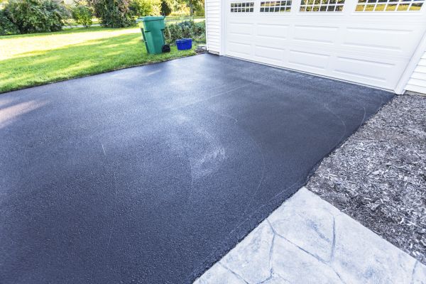 Blacktop Driveway Service in Vallejo